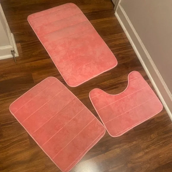 Pink Rug set - Picture 3 of 3